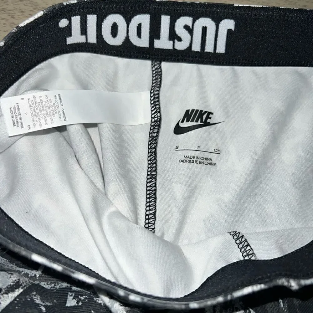 Nike, Leg-A-See Mishmash Leggings “Just Do It” Waist Cotton Blend Women’s Small